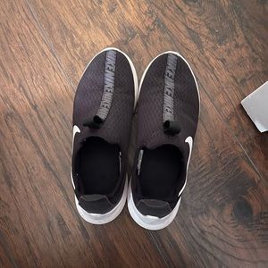 Nike Tennis Shoes Black Worn but still in good shape